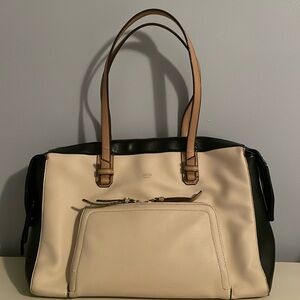 Tutilo New York breifcase laptop case tote. Faux leather. Beige with black trim